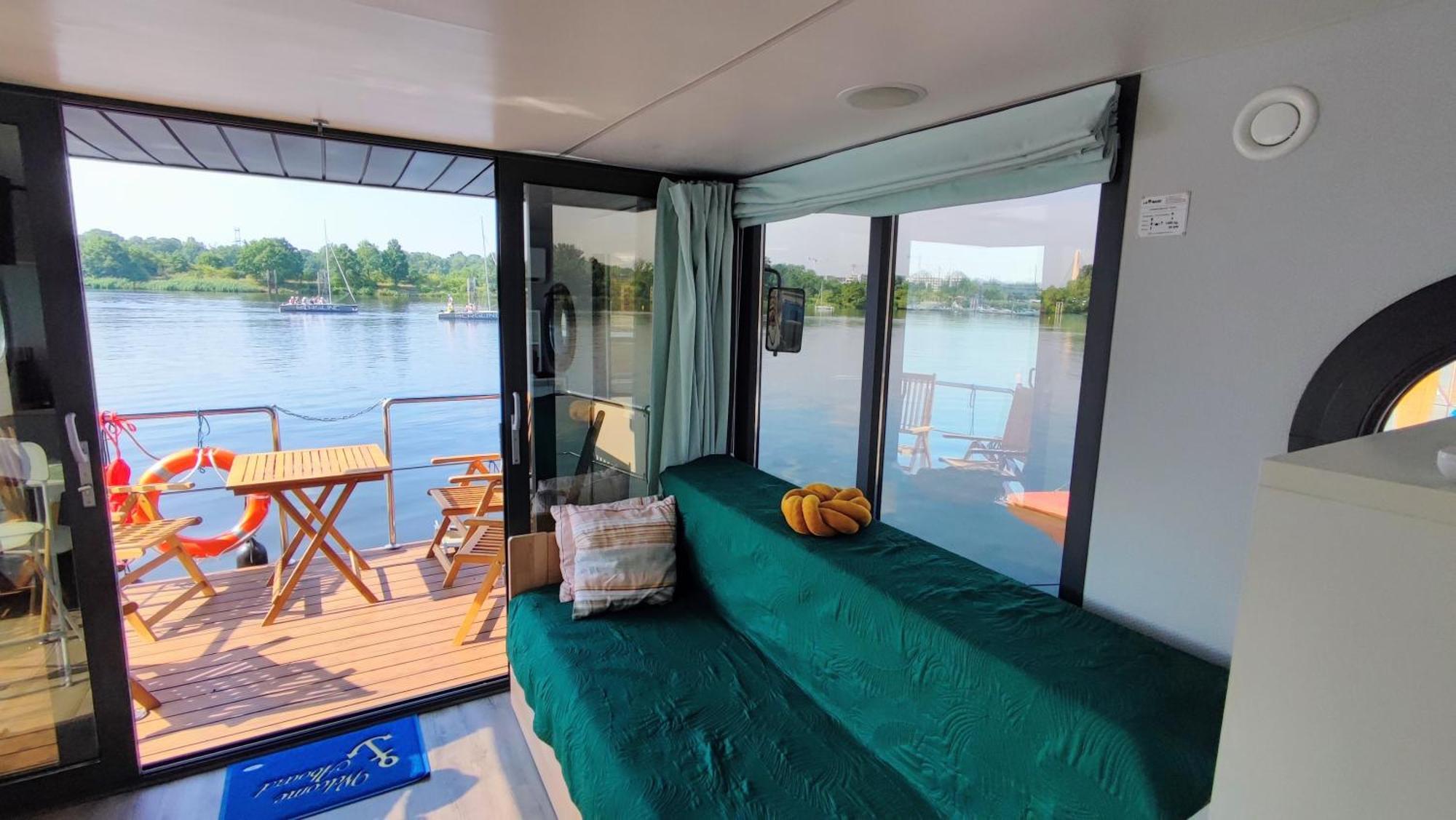 Апартаменты Houseboat Water Boy Apartament Plywajacy Dom Na Wodzie Lodz Вроцлав Экстерьер фото